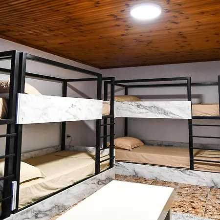 2vb Hostel Shkoder